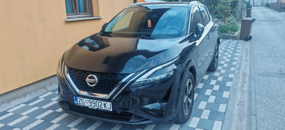 Nissan Qashqai 1.3 MHEV AUTOMATIK *LED, KAMERA*