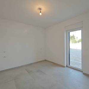 NOVALJA, PAG - Apartman u prizemlju, 400 m od mora