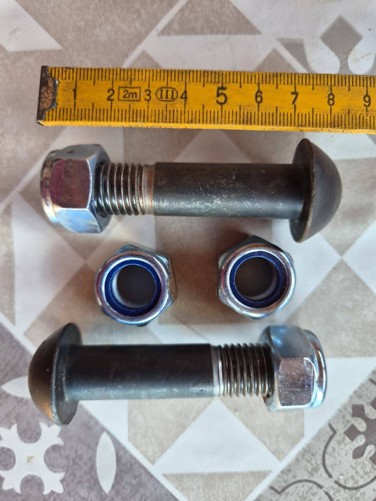 Novi torban vijci M16 x 80 s maticama – cca 200 kom