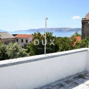 NOVI VINODOLSKI - Dvojna kamena kuća u centru s pogledom na more