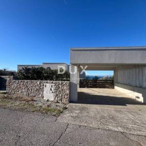 NOVI VINODOLSKI, KLENOVICA- moderna villa 170 m2 s prekrasnim pogledom na more i bazenom + uređena okućnica 600