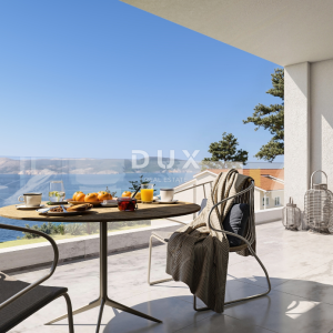 NOVI VINODOLSKI - Penthouse prvi red do mora s hotelskim sadržajem