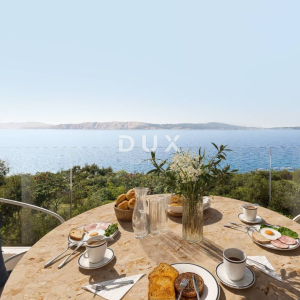 NOVI VINODOLSKI - Penthouse prvi red do mora s hotelskim sadržajem