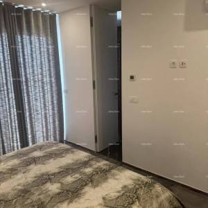 NOVIGRAD, LUKSUZNI PENTHOUSE S PANORAMSKIM POGLEDOM NA MORE