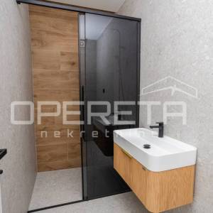 Novogradnja u Staroj Novalji – 2sb stan s vrtom