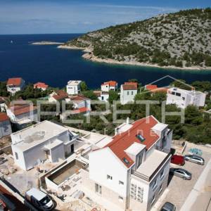 Novogradnja u Stivašnici, stan s tri terase i pogledom na more, 146 m2
