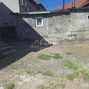 Ogulin, samostojeća kuća s garažom