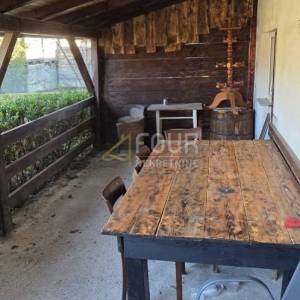 Ogulin, samostojeća kuća s garažom