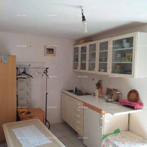 OKOLICA PORECA - Kuca s 3 etaze i odvojenim ulazima, idealna za turizam ili vecu obitelj