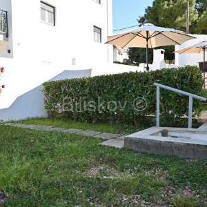 Okolica Trogira, samostojeća kuća u blizini mora, prodaja