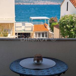 Okolica Trogira, samostojeća kuća u blizini mora, prodaja