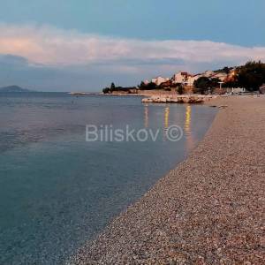 Okolica Trogira, samostojeća kuća u blizini mora, prodaja