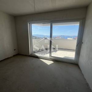 Okrug Gornji – Dvosoban stan, lift, garaža S12