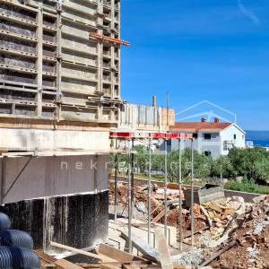 Okrug Gornji / otok Čiovo – S6 novogradnja s bazenom