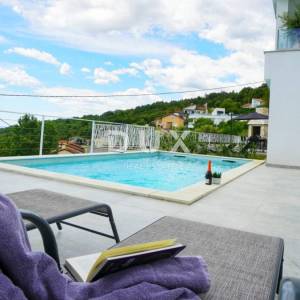 OPATIJA, BREGI - Stan s pogledom, bazen, 1SDB, 57m2