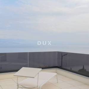 OPATIJA, CENTAR - dizajnerski penthouse s jacuzzijem i pogledom na more