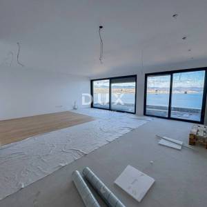 OPATIJA, CENTAR – luksuzan penthouse s panoramskim pogledom na more i garažom, top lokacija