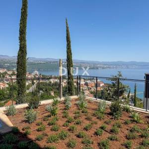 OPATIJA, CENTAR - novogradnja luksuznog standarda u Opatiji s garažom, vlastitim vrtom, vrhunski stan
