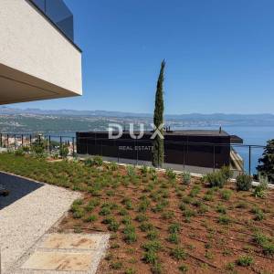 OPATIJA, CENTAR - novogradnja luksuznog standarda u Opatiji s garažom, vlastitim vrtom, vrhunski stan