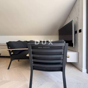 OPATIJA, CENTAR - penthouse u centru Opatije s više terasa, panoramski pogled, garaža, 200 metara od Lungomare