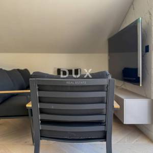 OPATIJA, CENTAR - penthouse u centru Opatije s više terasa, panoramski pogled, garaža, 200 metara od Lungomare