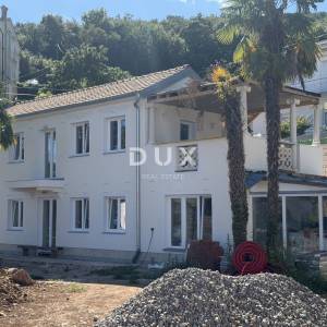OPATIJA, CENTAR - potpuno renovirana kuća s pogledom na more, iznad centra Opatije
