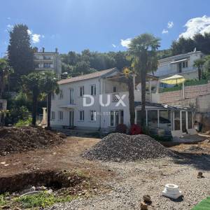 OPATIJA, CENTAR - potpuno renovirana kuća s pogledom na more, iznad centra Opatije