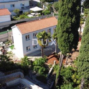 OPATIJA, CENTAR - potpuno renovirana kuća s pogledom na more, iznad centra Opatije
