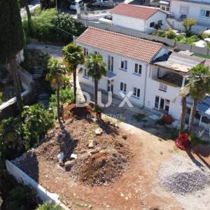 OPATIJA, CENTAR - potpuno renovirana kuća s pogledom na more, iznad centra Opatije