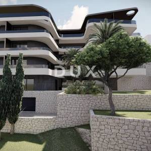OPATIJA, CENTAR - rohbau butik hotel + zgrada sa 6 stanova + zemljište u centru Opatije, prilika za razvoj