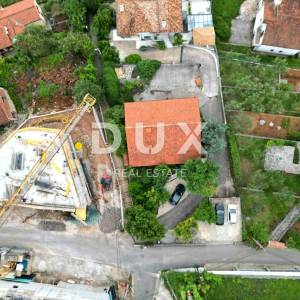 OPATIJA, CENTAR- samostojeća kuća 250m2 s panoramskim pogledom na more + okoliš 740m2