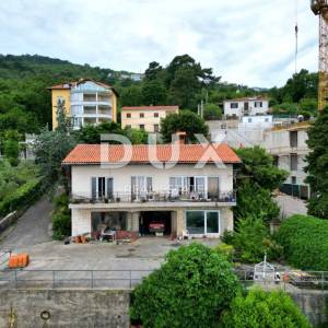 OPATIJA, CENTAR- samostojeća kuća 250m2 s panoramskim pogledom na more + okoliš 740m2