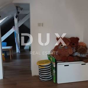 OPATIJA, CENTAR - stan 100m2 u prekrasnoj austrougarskoj vili s prekrasnim pogledom na more 