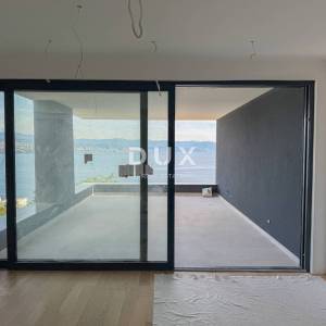OPATIJA, CENTAR - stan s pogledom u novogradnji iznad centra Opatije 