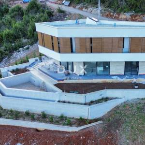 OPATIJA, IČIĆI - moderna vila na jedinstvenoj poziciji samo 200 m od plaže Ičići 