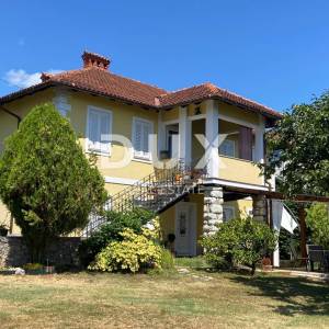 OPATIJA, IČIĆI – prekrasna vila s bogatom okućnicom i pogledom na more, garaža i blizina mora