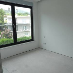 OPATIJA, IKA - novogradnja stan 101m2 samo 100 metara od mora, terasa, parking, spremište