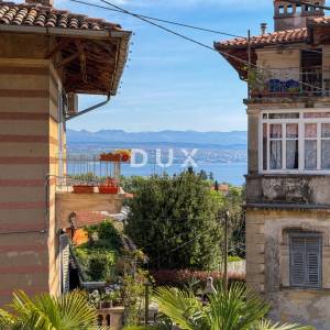 OPATIJA, LOVRAN - etaža u novogradnji samo 250 metara od mora s pogledom na more, TOP prilika u stilu nove vile