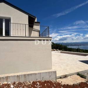 OPATIJA, LOVRAN, IKA- villa 220m2 s panoramskim pogledom na more i bazenom + uređena okućnica 1009m2