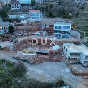OPATIJA, LOVRAN – luksuzna rezidencija s vlastitim bazenom i panoramskim pogledom na more