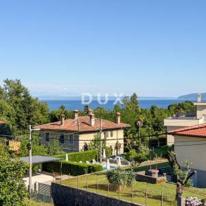 OPATIJA, LOVRAN - Samostojeća kuća i zemljište 1250m2 s pogledom na more samo 300m od centra