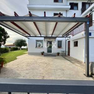 OPATIJA, LOVRAN - Turistički objekt s uređenima apartmanima – 300 m od mora!