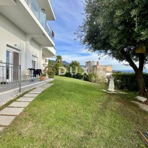 OPATIJA, LOVRAN - Turistički objekt s uređenima apartmanima – 300 m od mora!