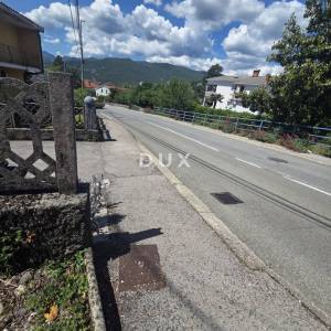 OPATIJA, MATULJI- građevinsko zemljište 1334m2 s pogledom na more za stambenu zgradu– stanove ili poslovno- stambenu zgradu/ ob...