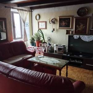 OPATIJA, MATULJI, JURDANI - kuća s garažom i 863 m2 okućnice!!! PRILIKA!!!