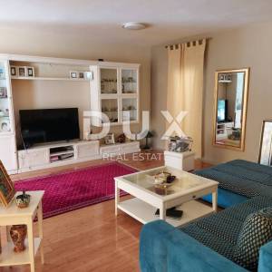 OPATIJA, MATULJI- kuća (zgrada) 440m2 s pogledom na more i s bazenom + uređena okućnica 1400m2