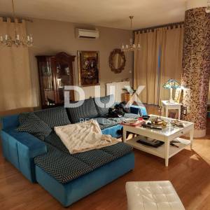 OPATIJA, MATULJI- kuća (zgrada) 440m2 s pogledom na more i s bazenom + uređena okućnica 1400m2