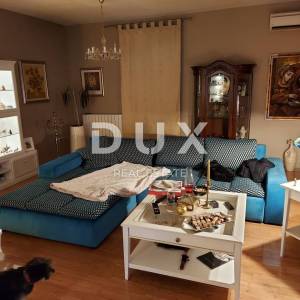 OPATIJA, MATULJI- kuća (zgrada) 440m2 s pogledom na more i s bazenom + uređena okućnica 1400m2