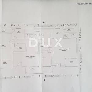 OPATIJA, MATULJI- kuća (zgrada) 440m2 s pogledom na more i s bazenom + uređena okućnica 1400m2
