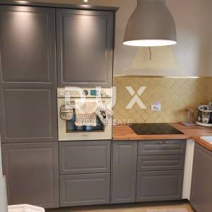 OPATIJA, MATULJI- kuća (zgrada) 440m2 s pogledom na more i s bazenom + uređena okućnica 1400m2